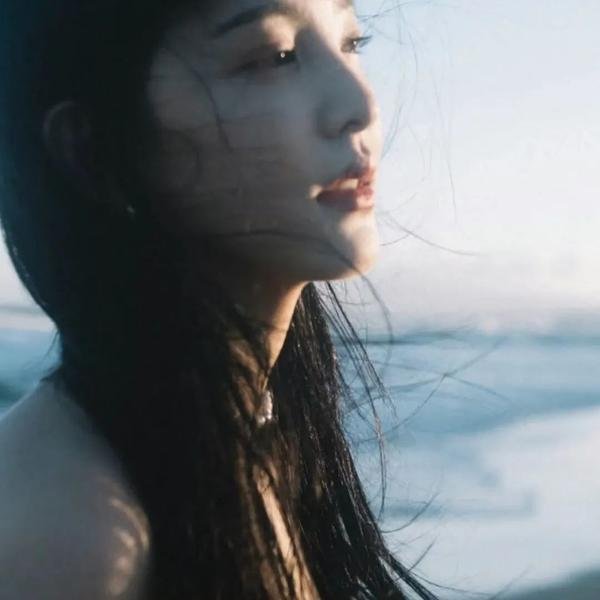 锁住的天空